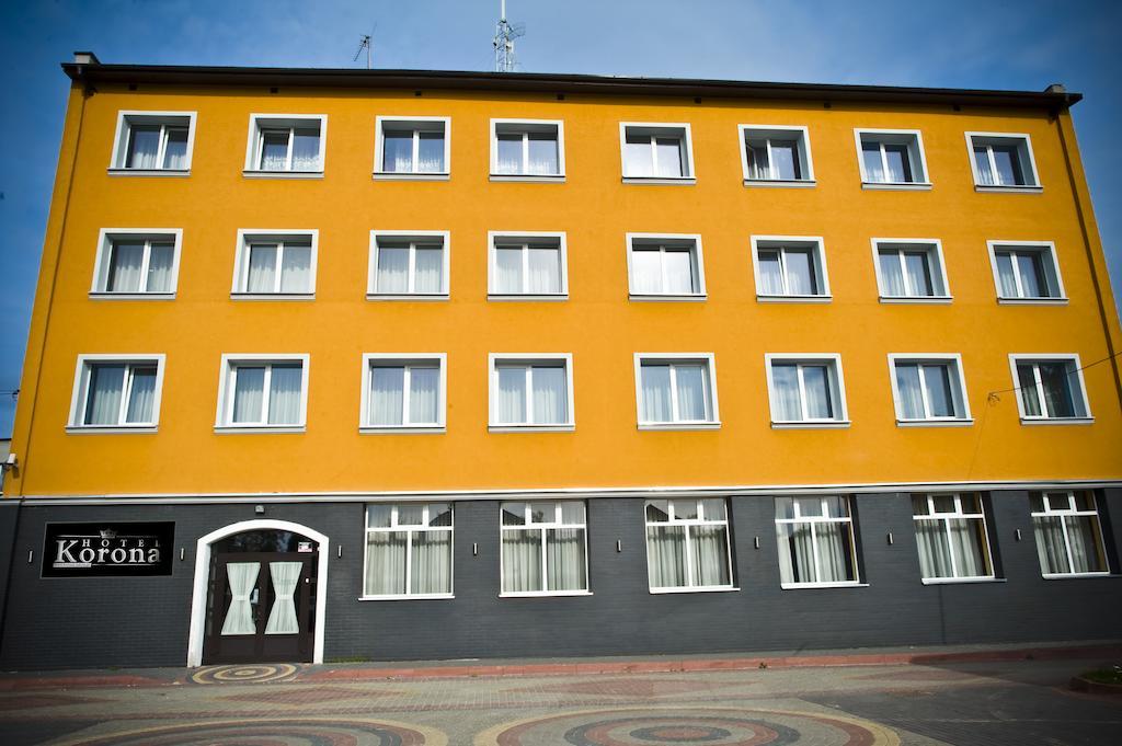 Hotel Korona Lukow Exterior photo